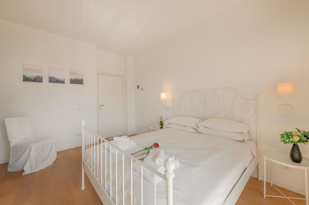 Ferrucci, 10 - Elegante Oasi Urbana A Milano Apartment Exterior foto